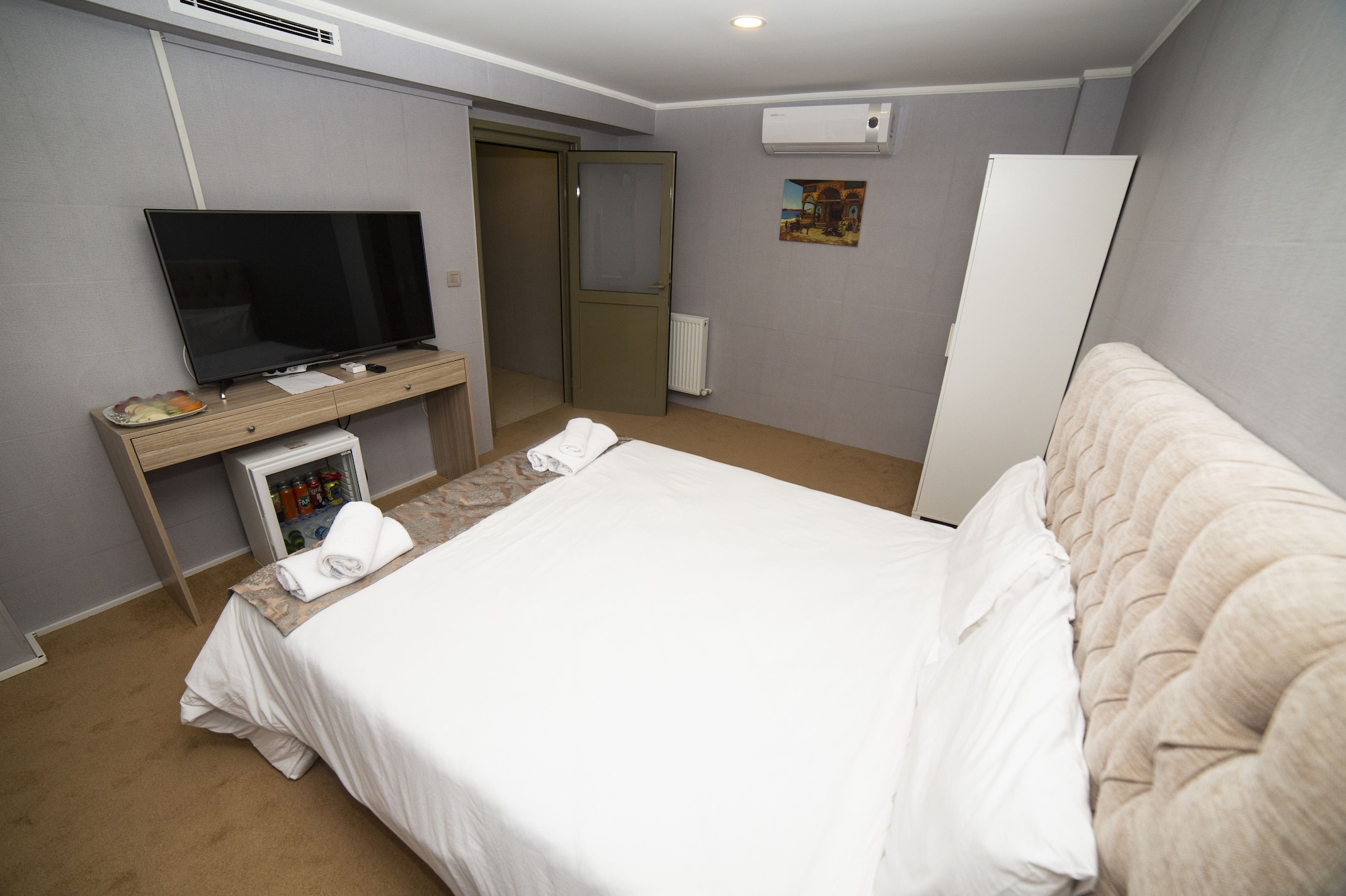 Basement, Double Bed, No Window