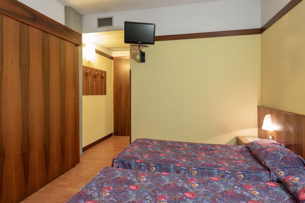 Park Hotel Oasi 63/71