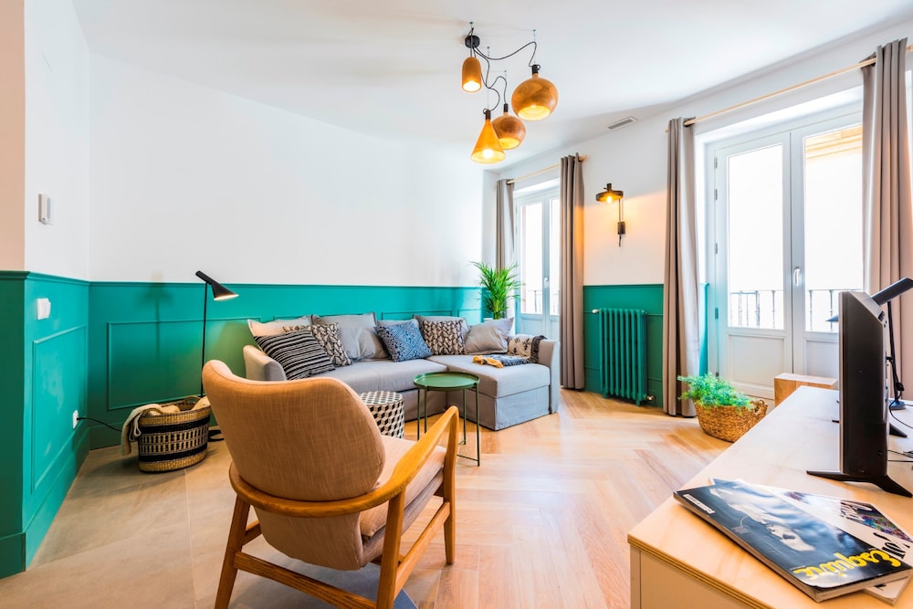 Be Mate Gran Via Suites 29/50