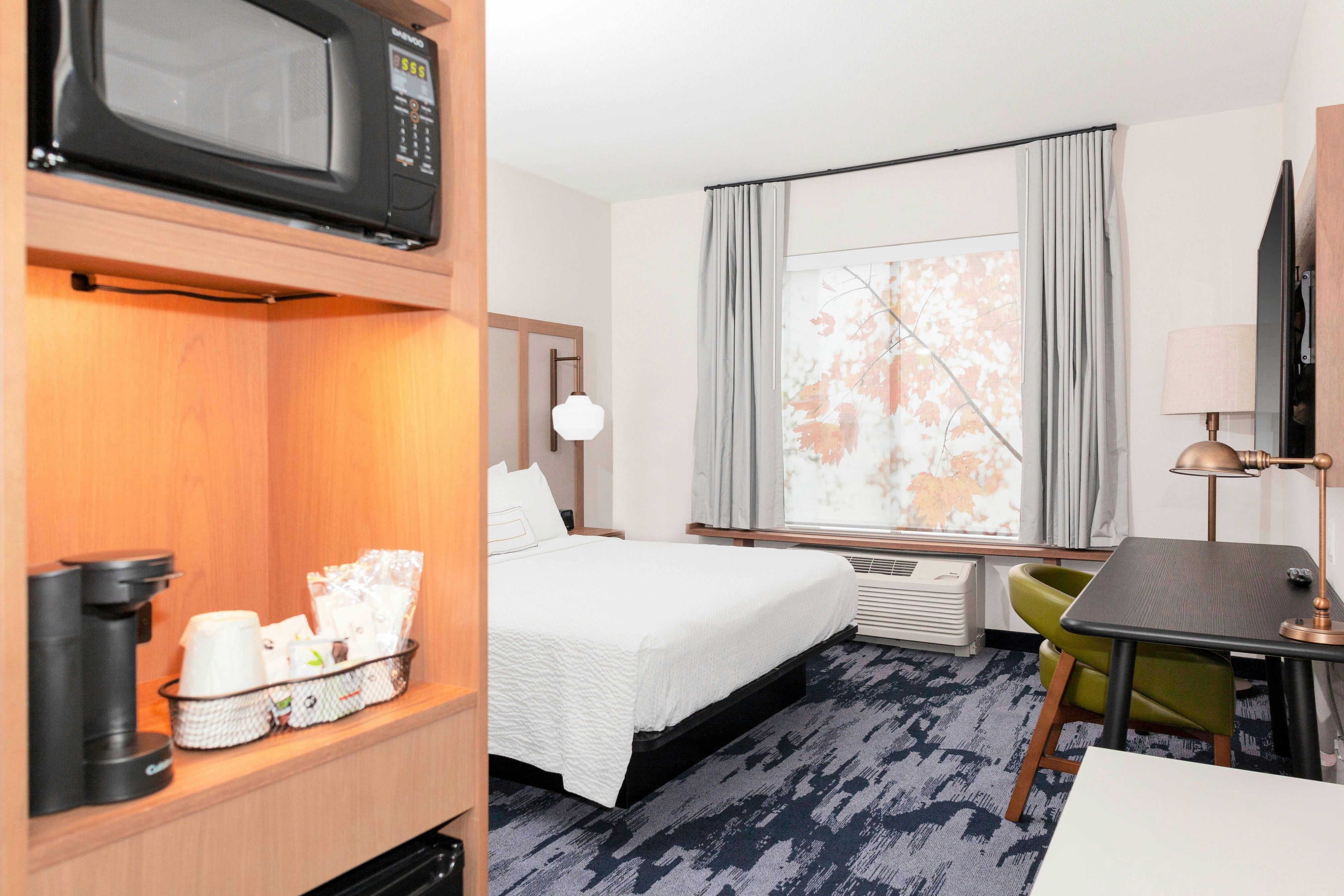 Room, King Bed