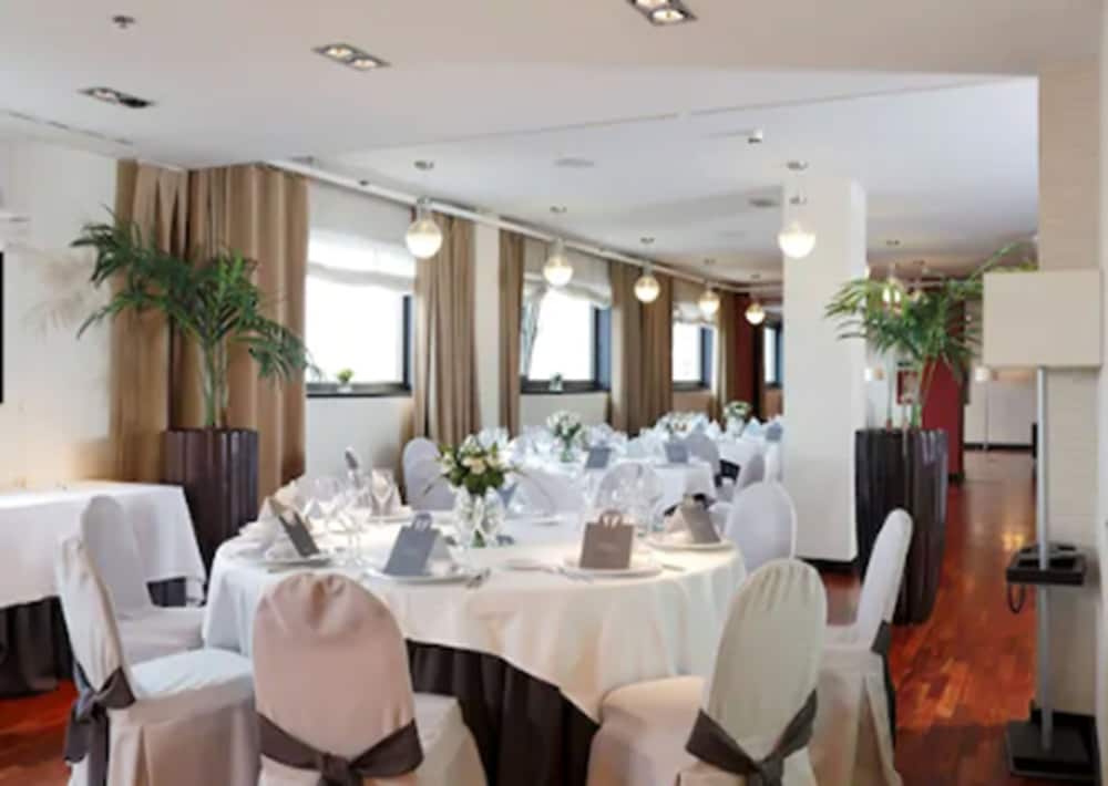Hotel Attica 21 Coruna 52/58