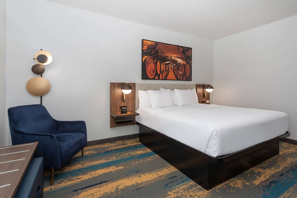 La Quinta Inn & Suites By Wyndham Galt Lodi North 23/56