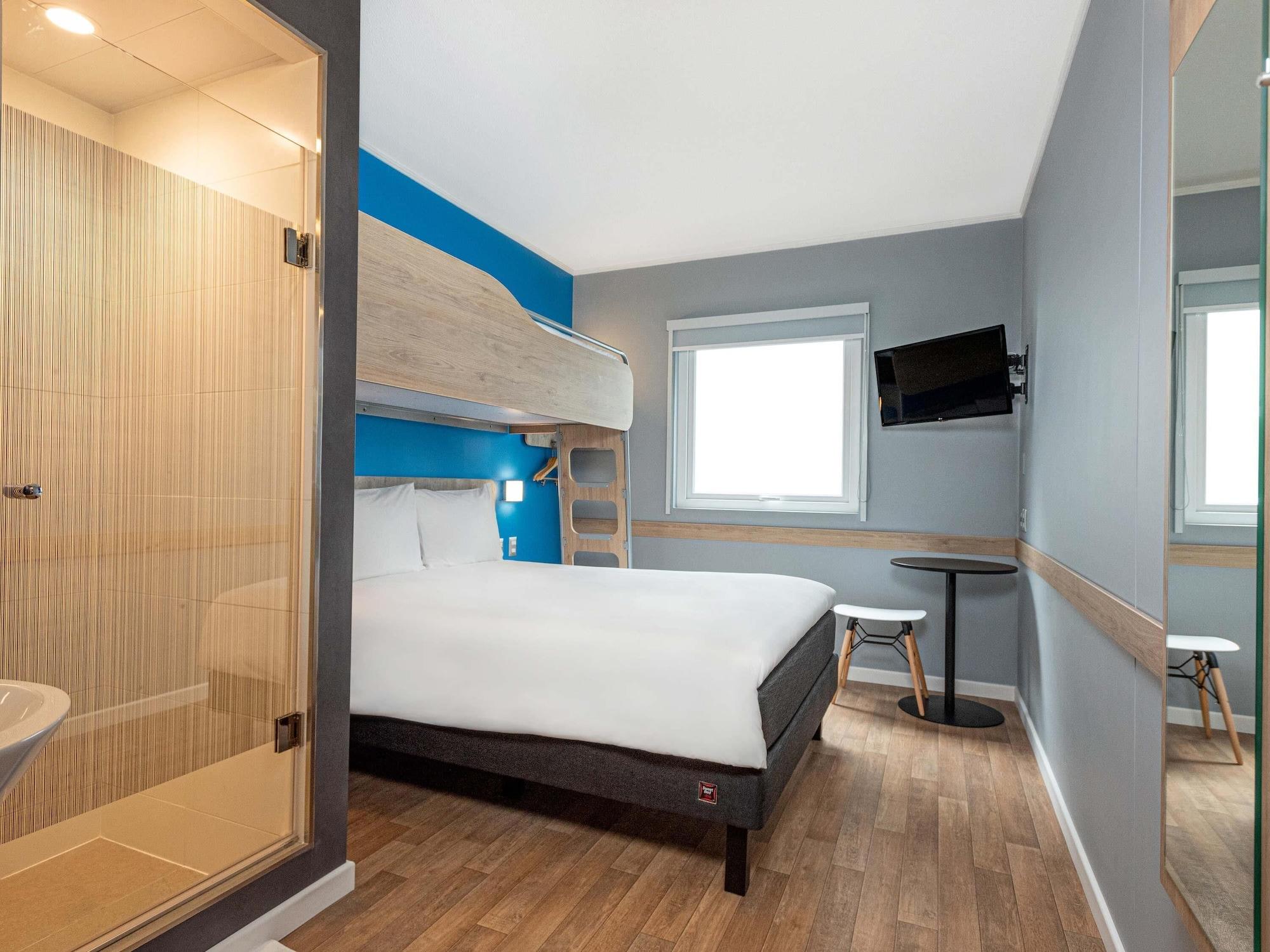 Standard, Multiple Beds