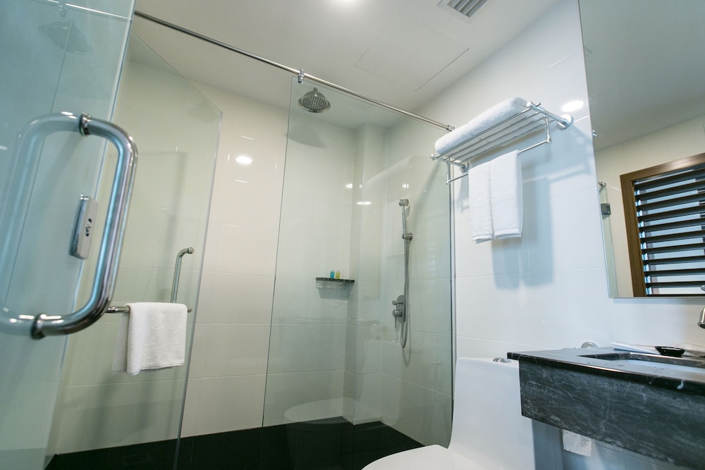 Belllo Hotel Jb Central 30/48