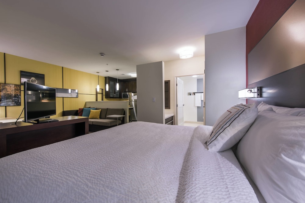 Residence Inn Nashua 12/40