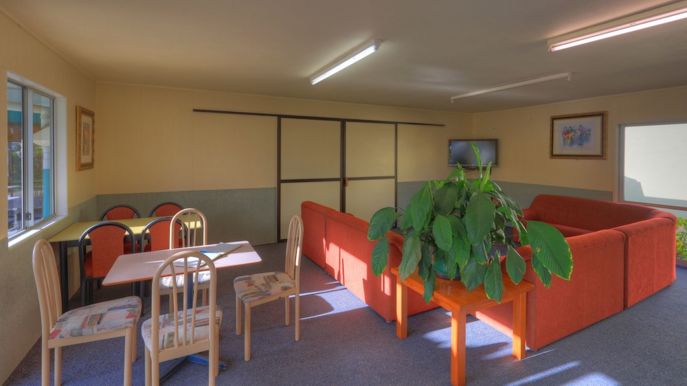 Aloha Apartments 41/61