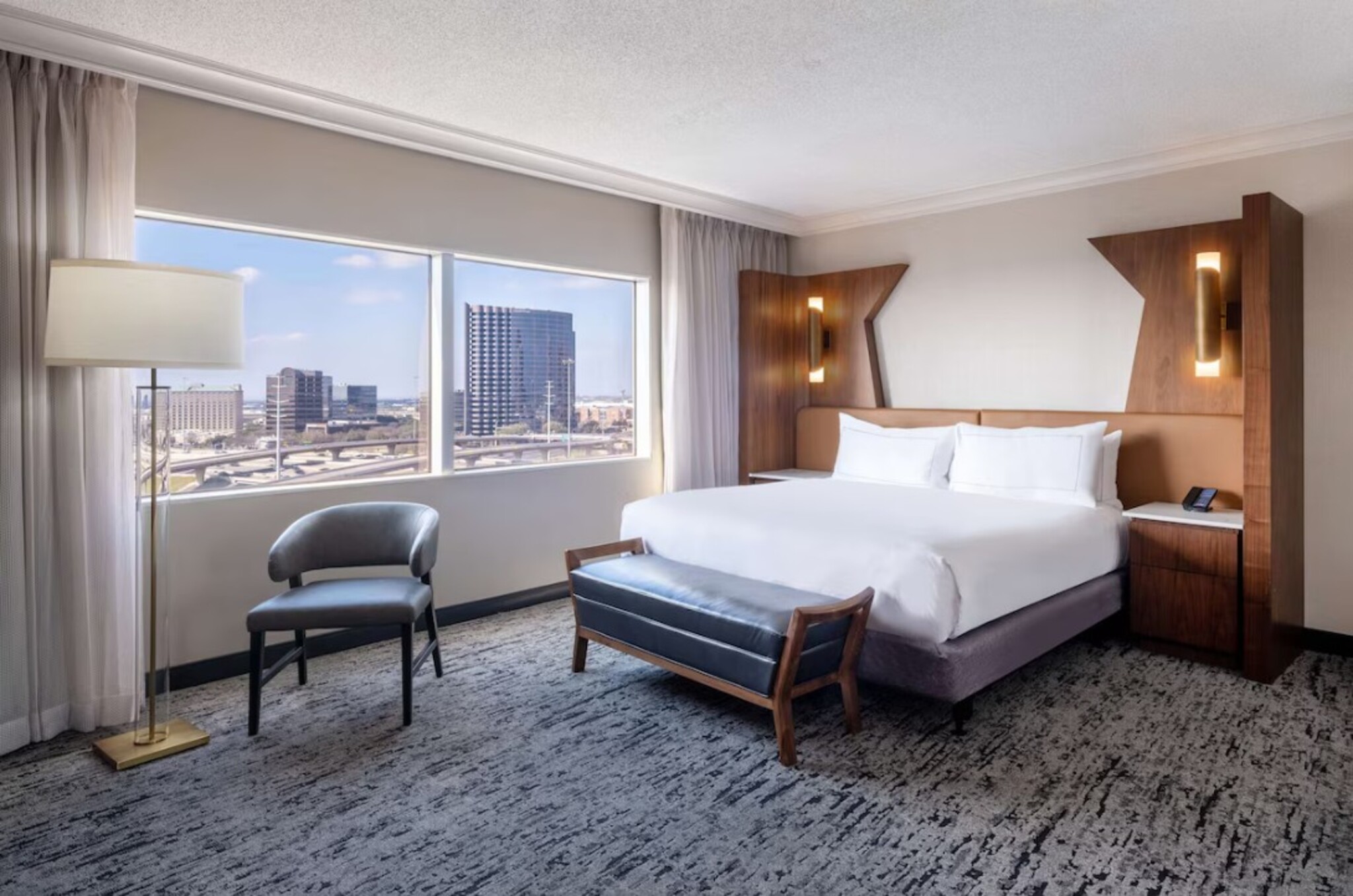 Junior Suite, King Bed, Peloton