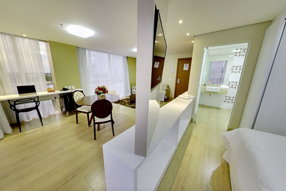SELECT HOTEL 35/48
