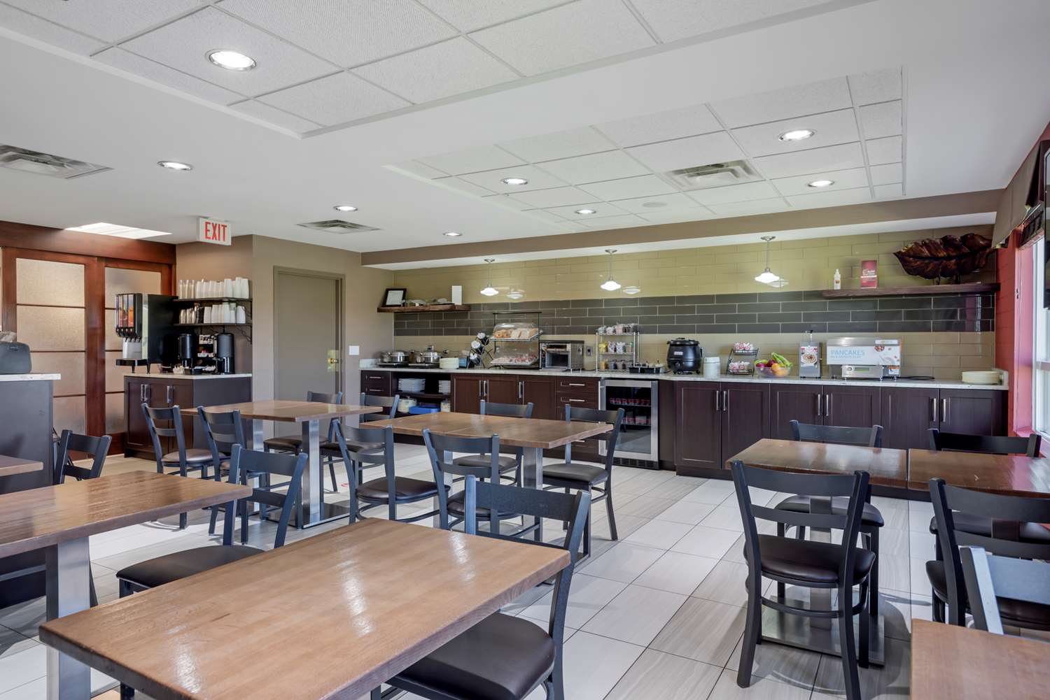 restaurant cafeteria