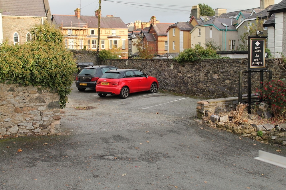 The Menai Hotel 36/46