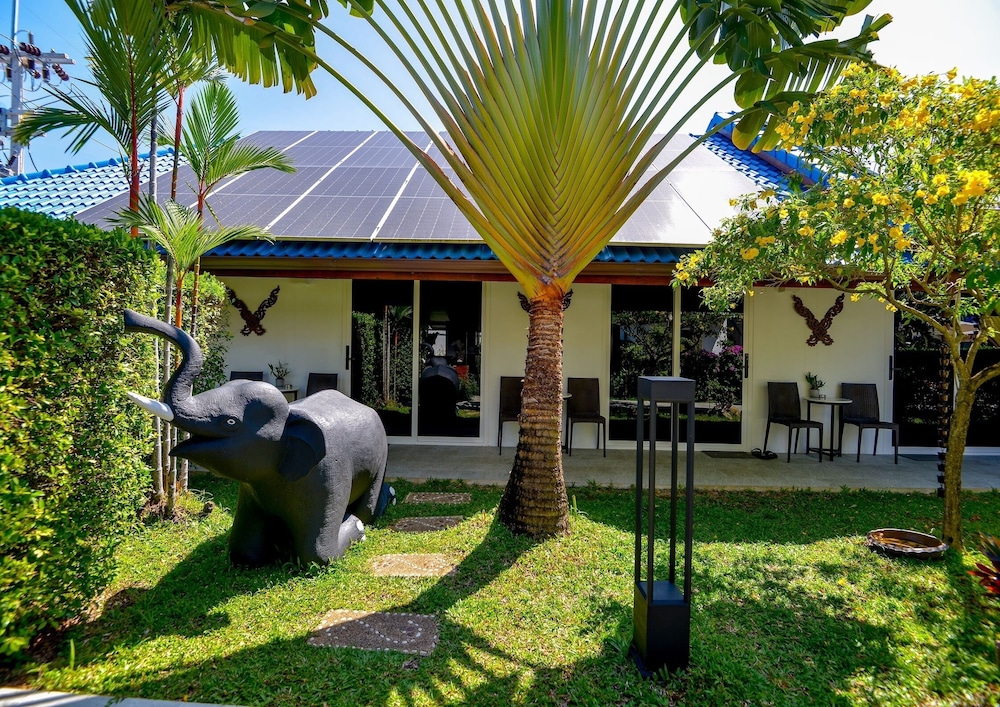 Phuket Airport Hotel 73/74