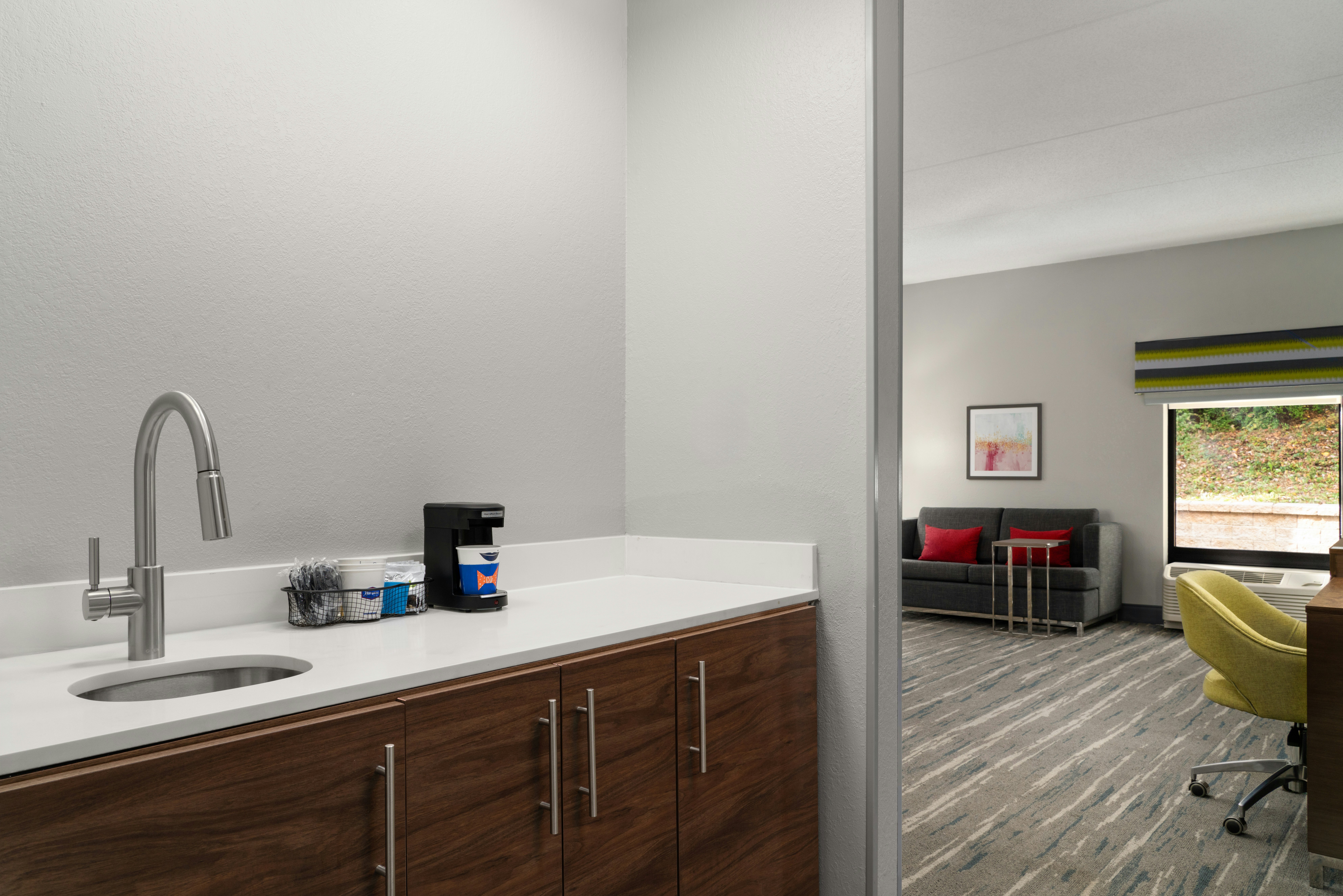 Studio, 2 Queen Beds, Hampton Inn Roanoke/Hollins - I-81 4/4