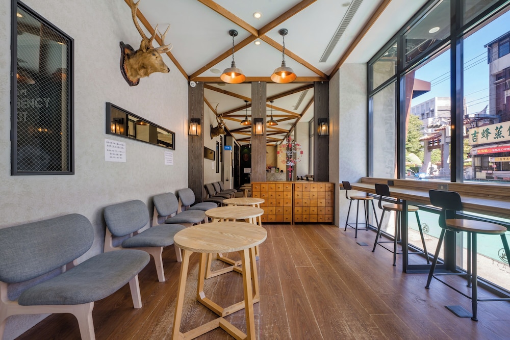 CHASE WALKER HOTEL 53/70
