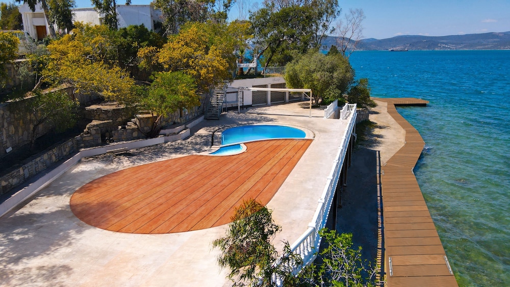 Roseira Beach Resort 30/43