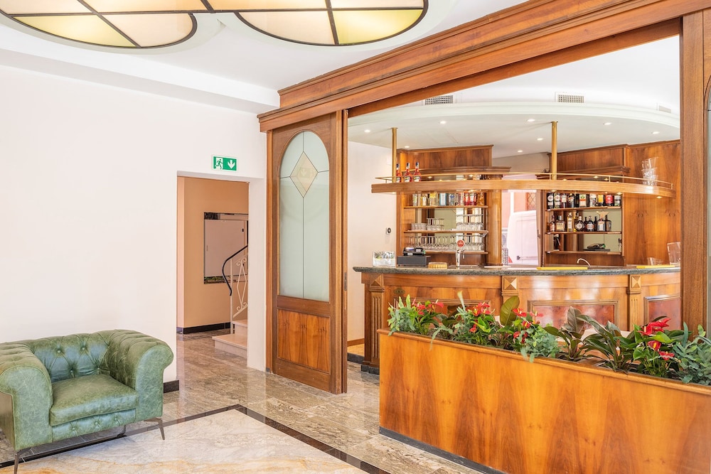 Hotel Centrale 10/50
