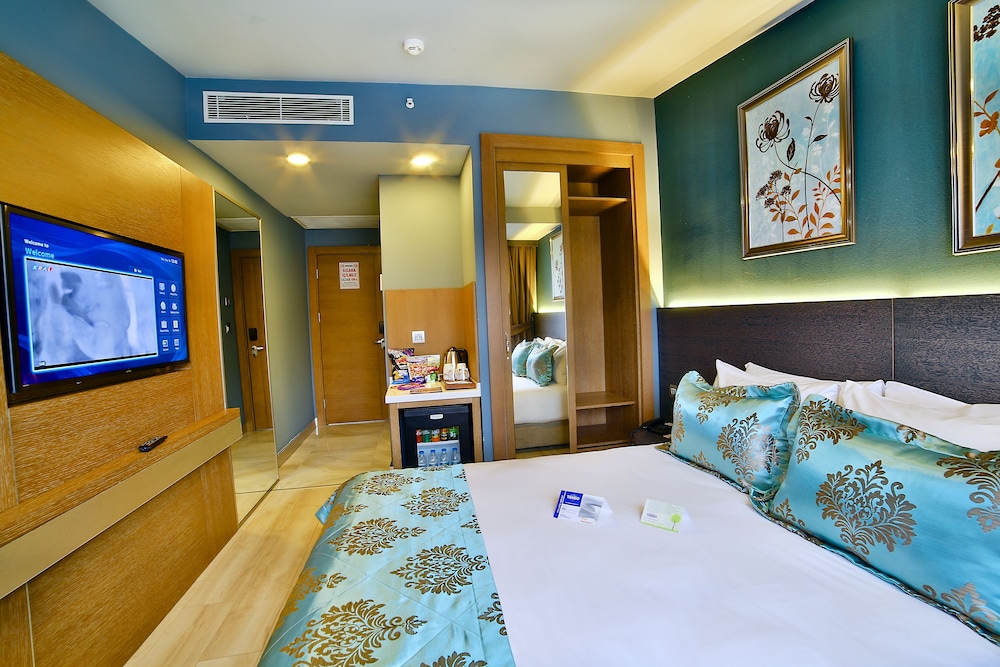 The Tango Hotel 23/42