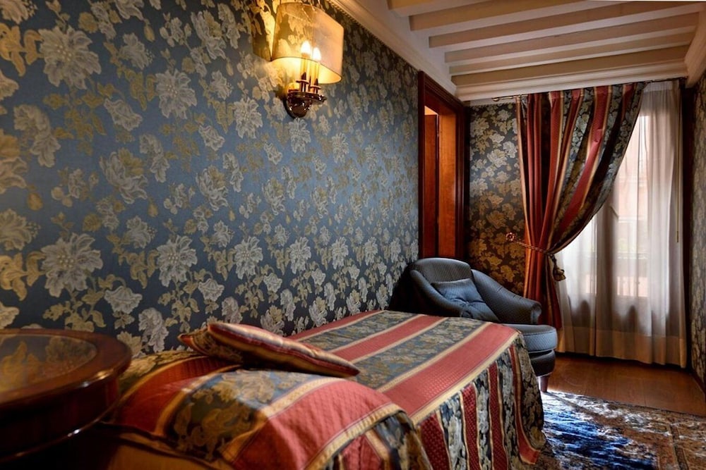 Royal San Marco & Suites 25/50