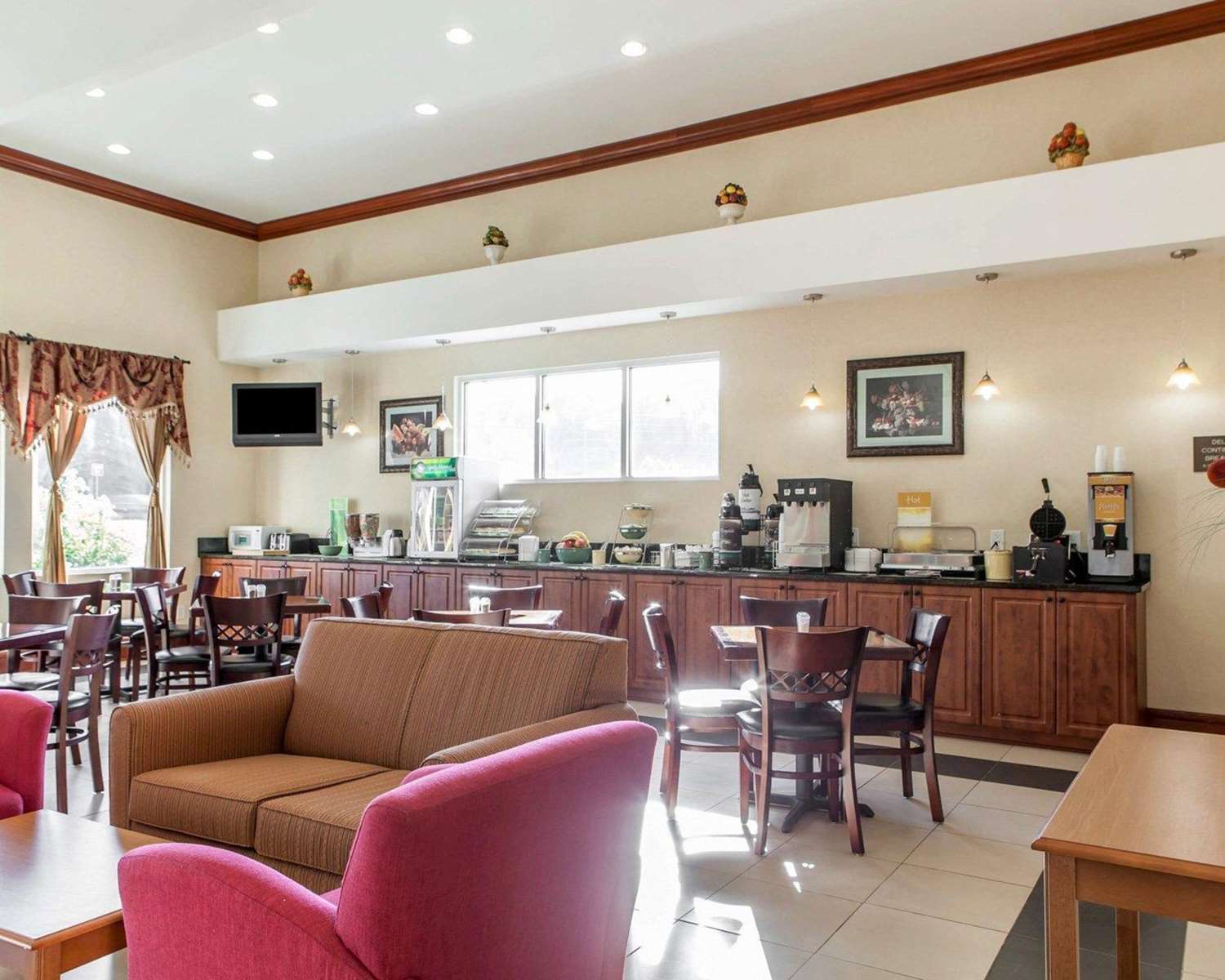 Quality Inn & Suites Cartersville North 35/42