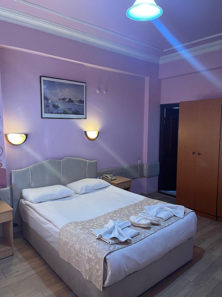 Suite, Multiple Beds، Karyatit 2/10