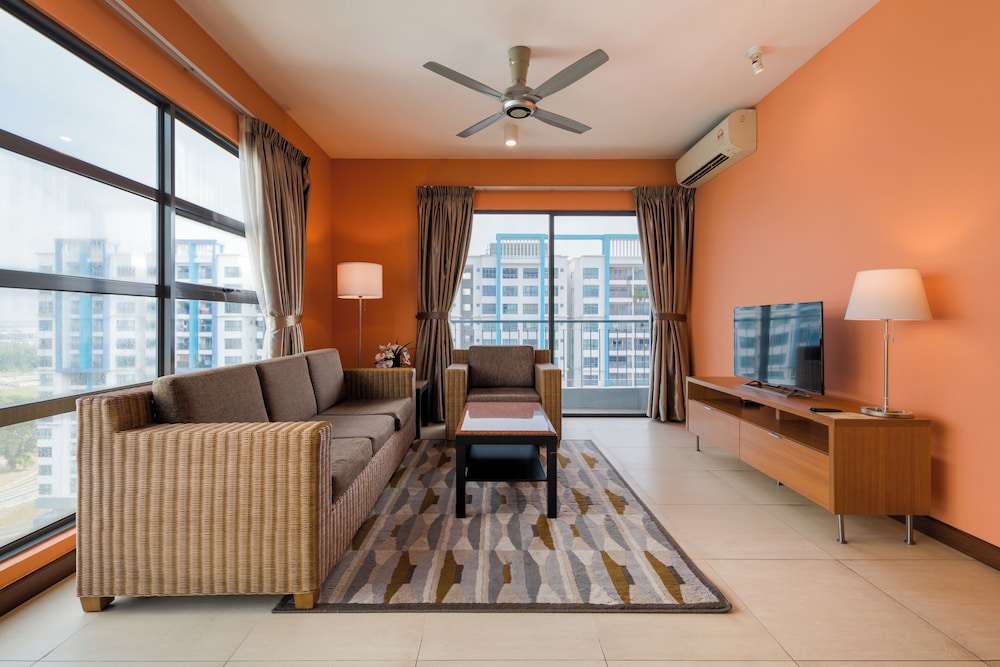 Acappella Suite Hotel 44/64