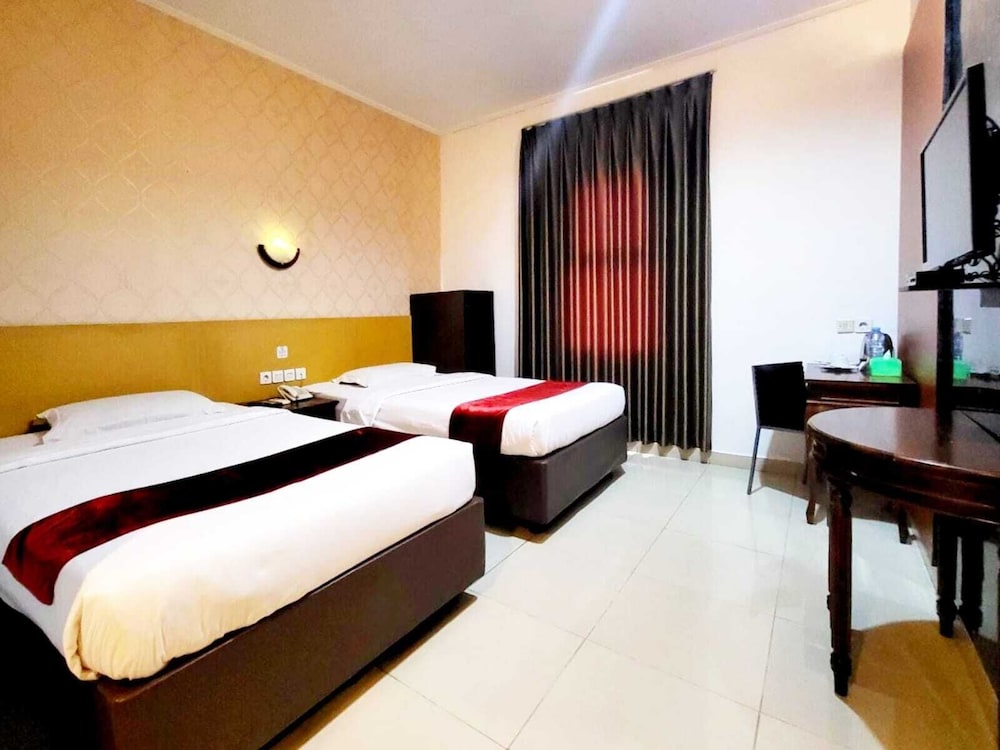 DELUXE, TWIN BEDS