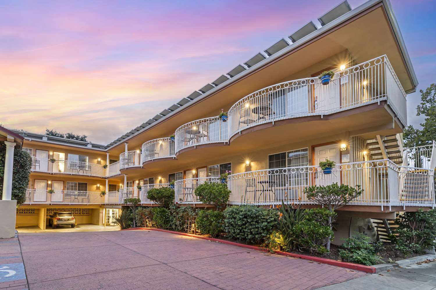 Best Western Plus Riviera 2/17