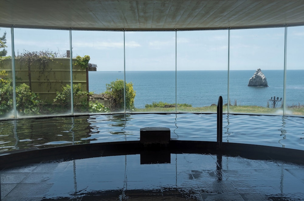 Onahama Ocean Hotel Golf Club 13/30