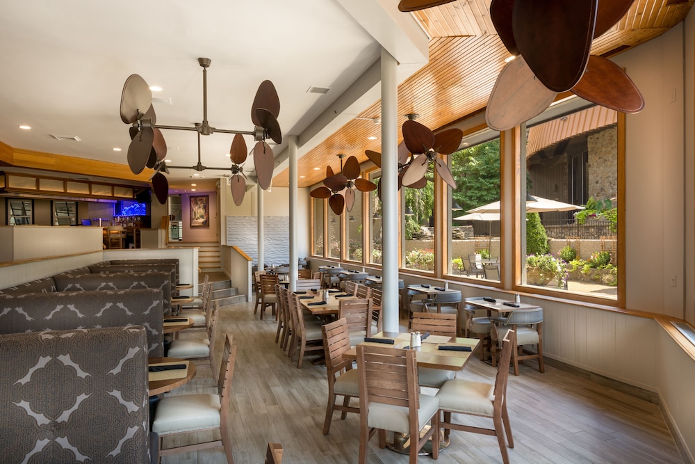 Lodge of Four Seasons Golf Resort Marina Spa 47/66