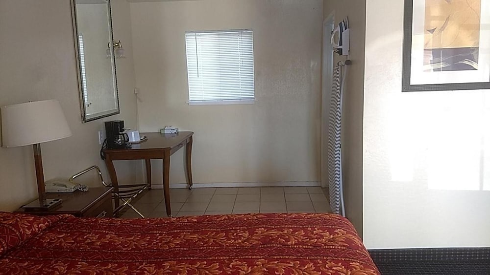 Holiday Motel Oakdale 21/66