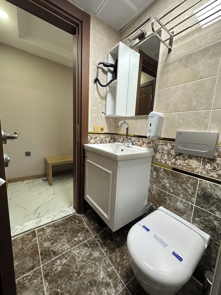 Poyraz Hotel 46/50