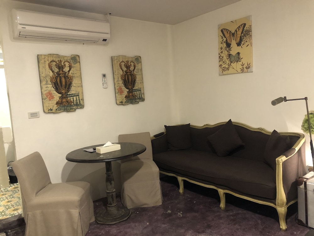 Jin Huei Hotel 49/64