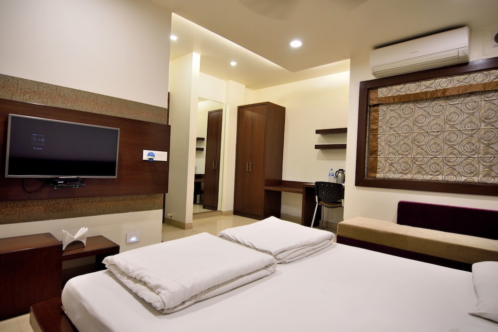 HOTEL ALANKAR PALACE 12/24