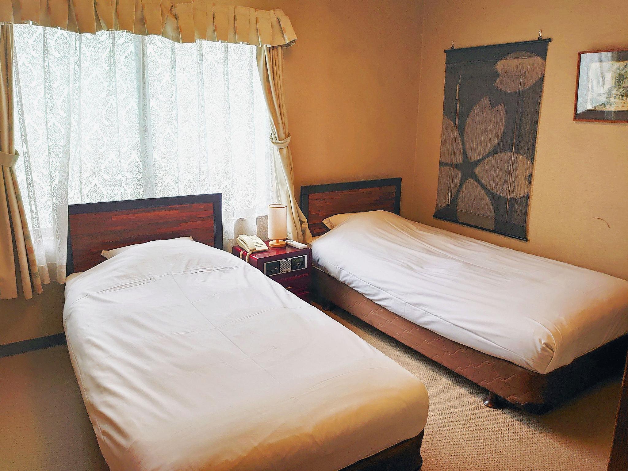 Japanese, Mountain View, No Bathroom, Main Building