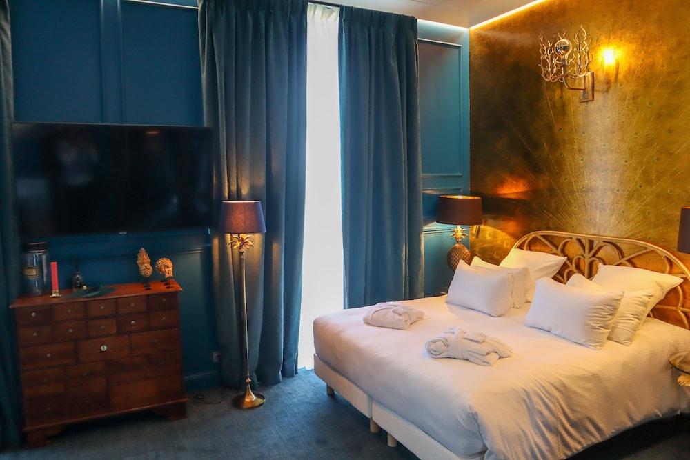 NOVOTEL CHATEAU DE MAFFLIERS 24/79