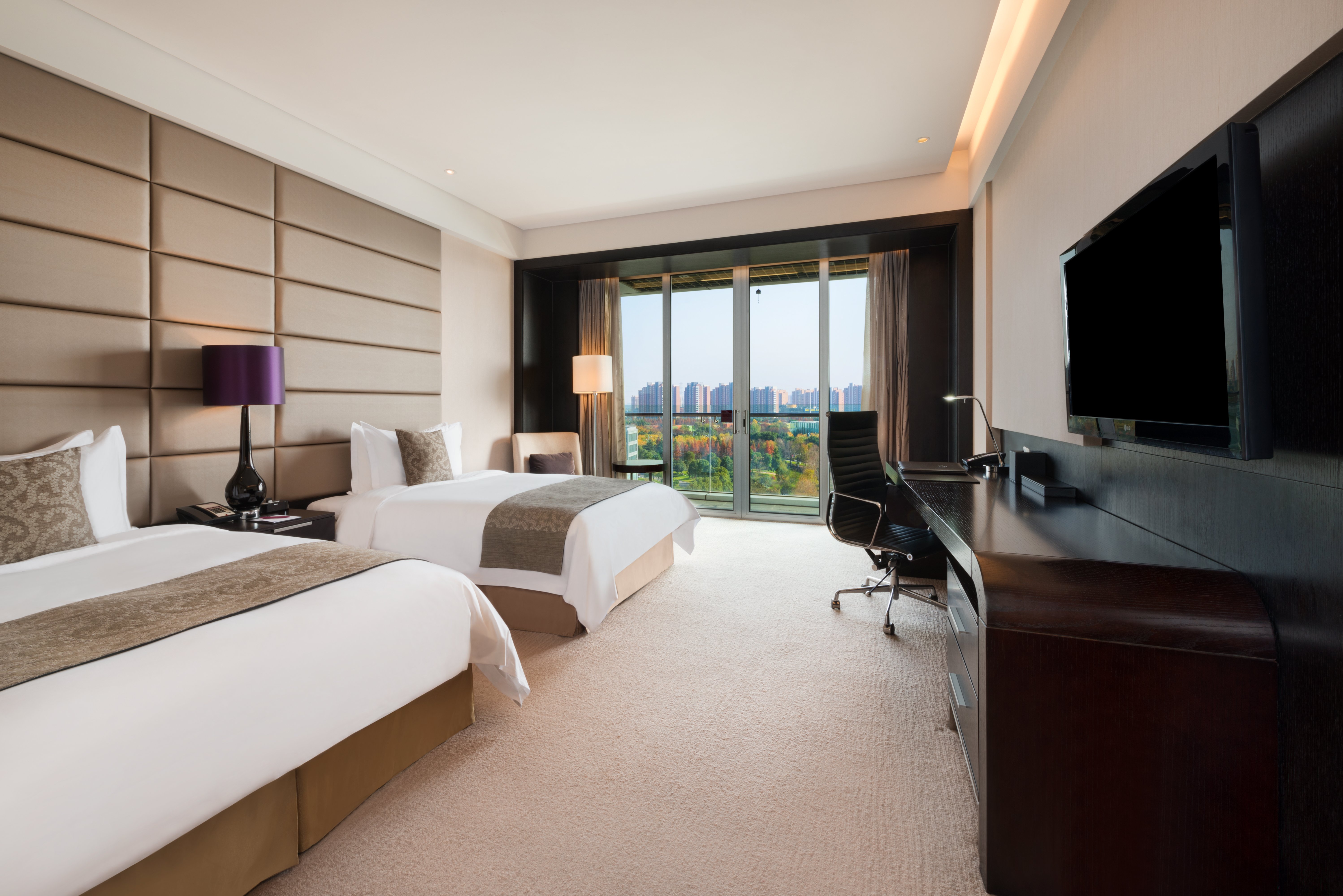 Crowne Plaza Shanghai Xiayang Lake 12/50