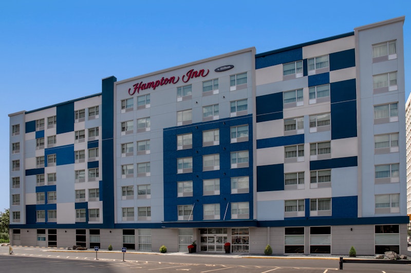 Hampton Inn by Hilton Winnipeg Downtown 1/20