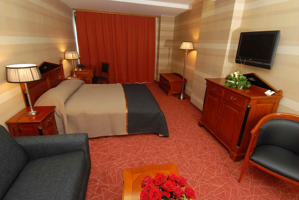 Divinus Hotel 46/71