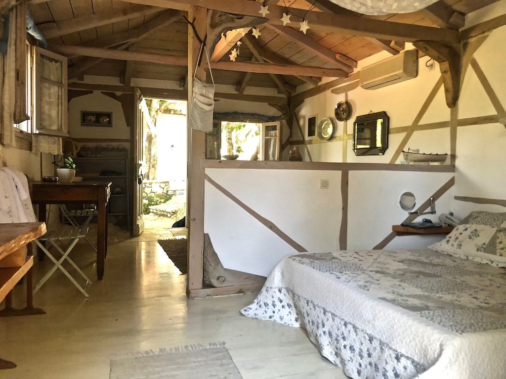 Pavezzo Country Retreat 13/45