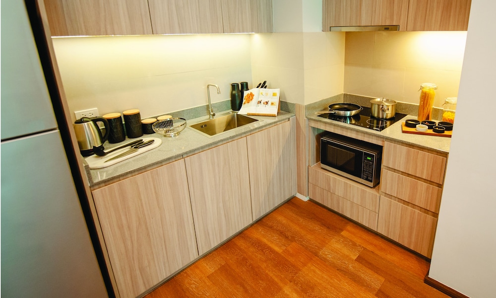 Oakwood Hotel Residence Sri Racha 11/83
