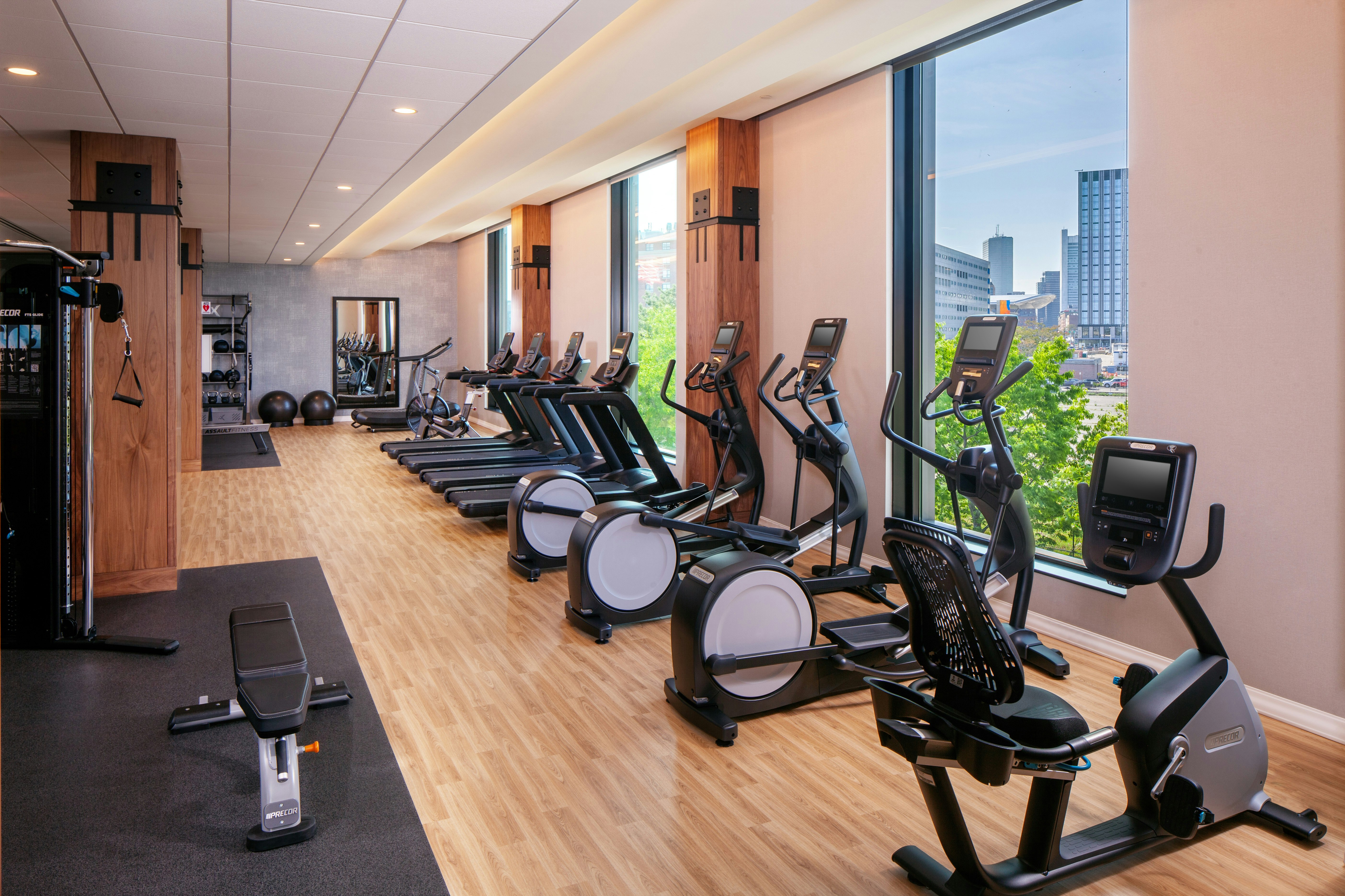 Hampton Inn Boston Seaport District 30/64