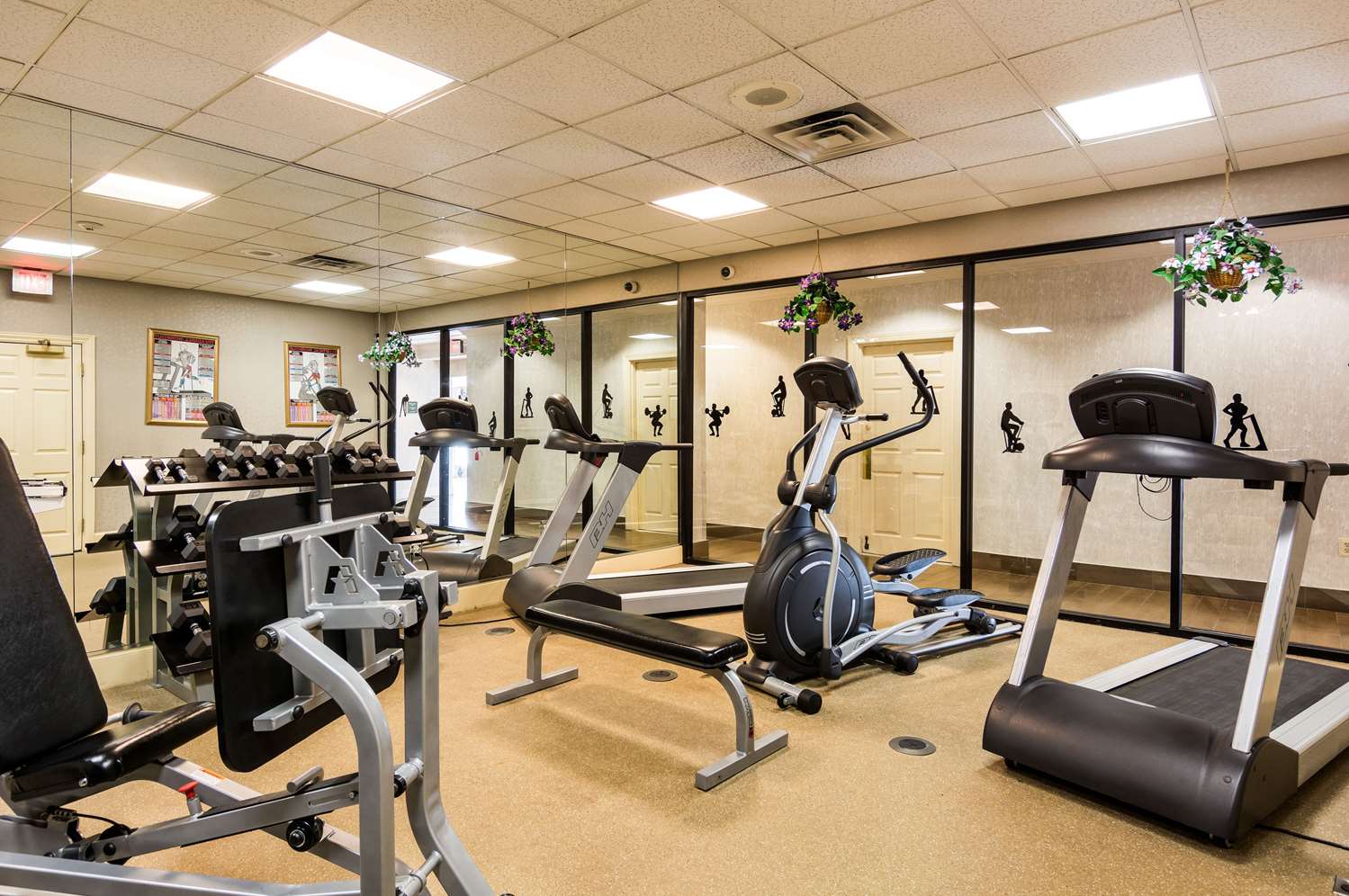 Quality Inn Near Joint Base Andrews-Washington Area 18/36