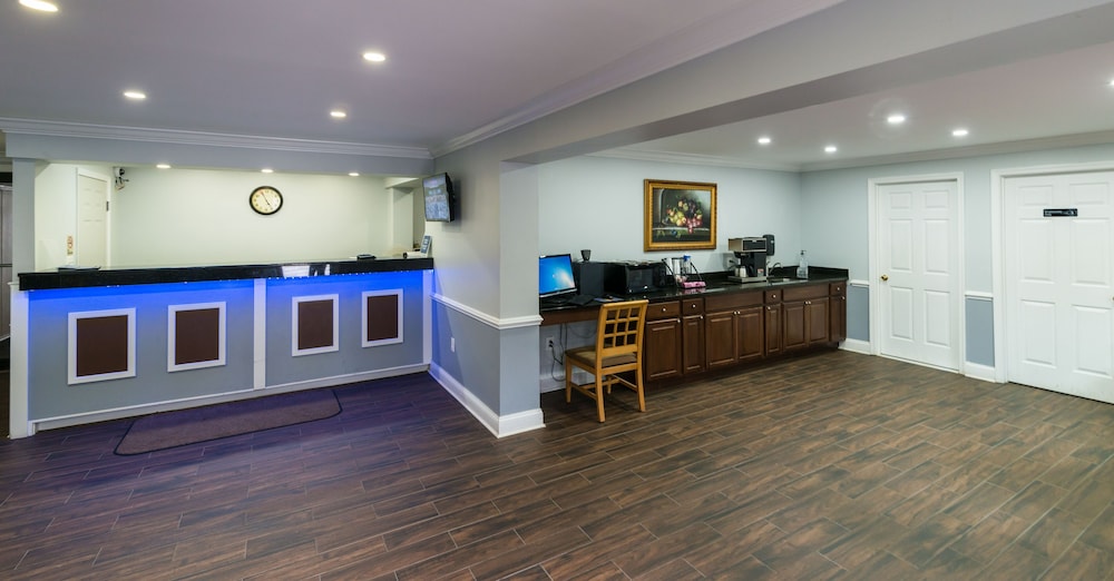 Cambridge Inn Ex Americas Best Value Inn Cambridge 3/18