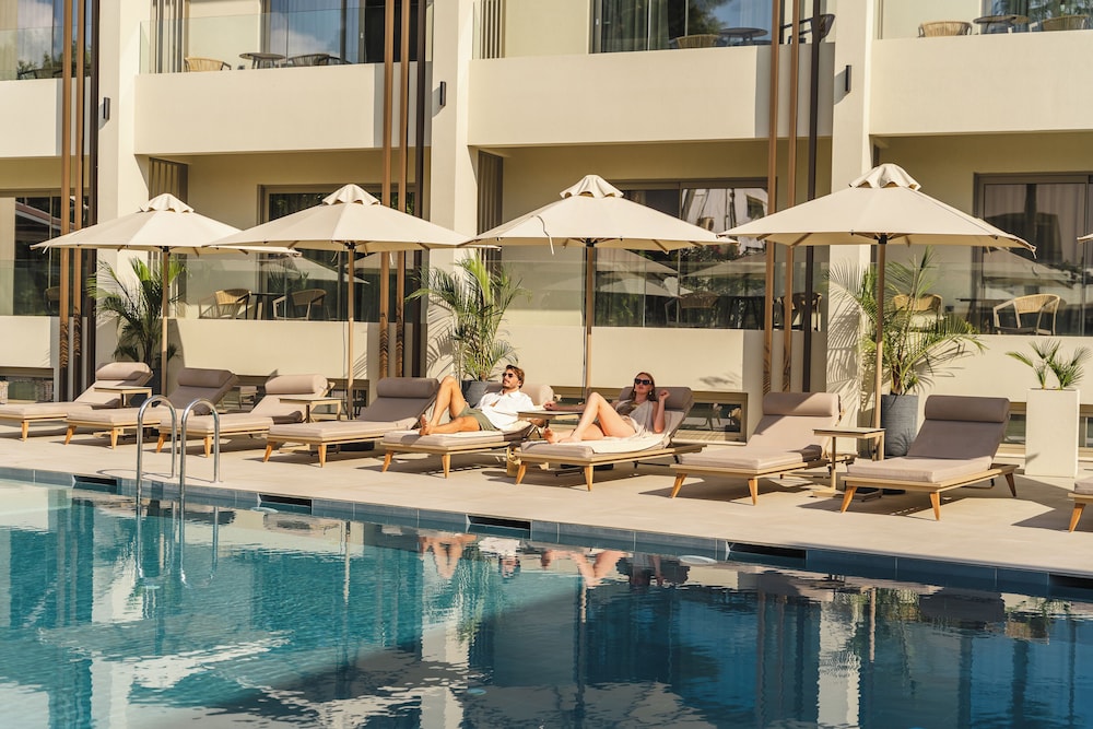 Inea Hotel and Suites 16/78