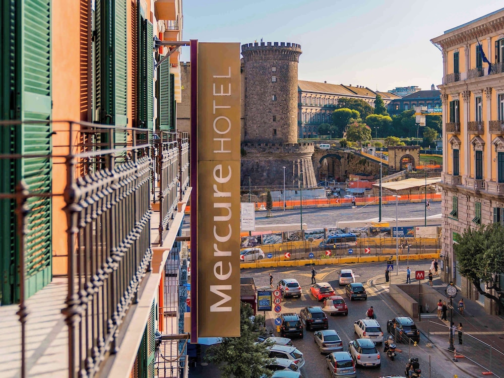 Mercure Napoli Centro Angioino 43/47