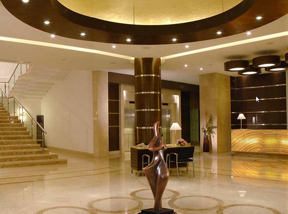 Trinity Hotel Bengaluru 9/78