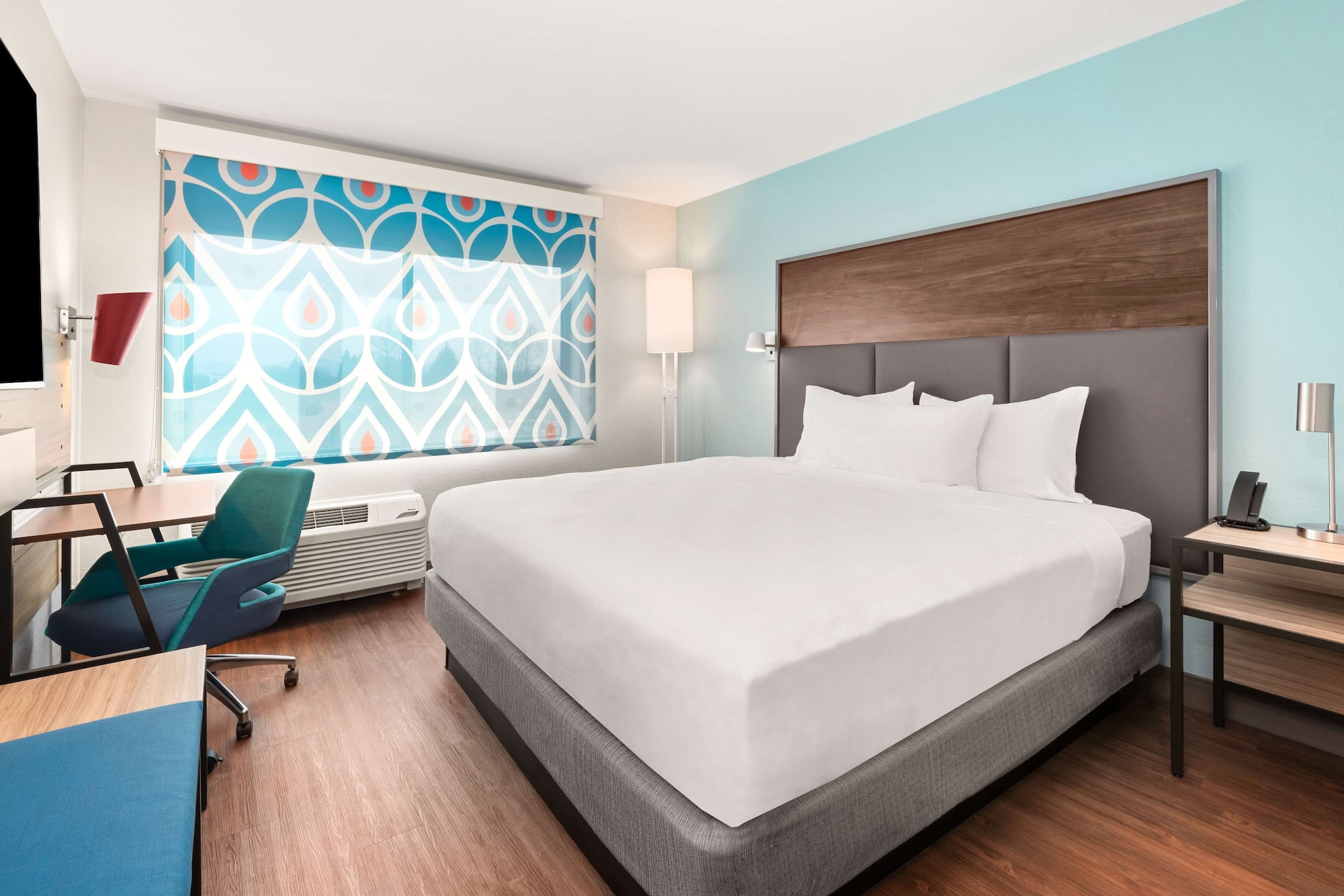 ROOM, KING BED, ACCESSIBLE
