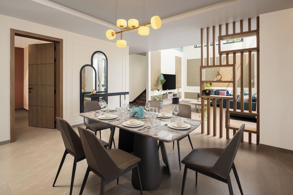 ELIVAAS Cloud 7 4 BHK Villa with Pvt Pool 62/72