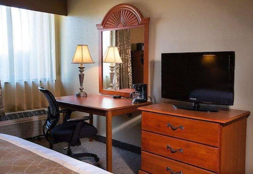 Best Western Plus The Charles Hotel 34/42