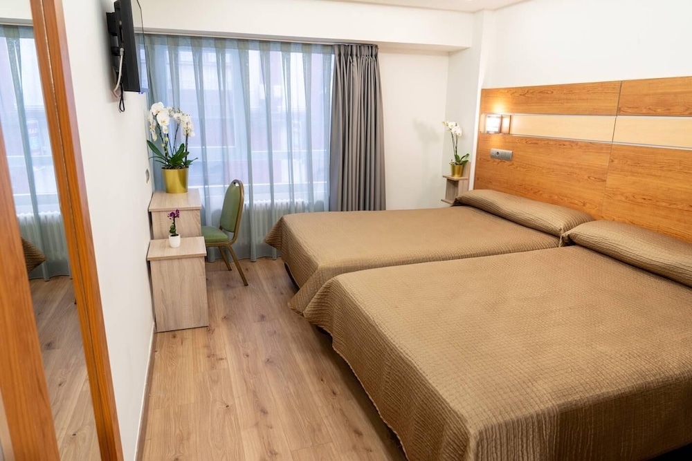 PREMIUM, TWIN BEDS