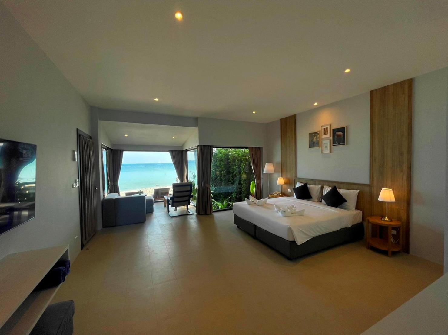 Villa, Beach Front